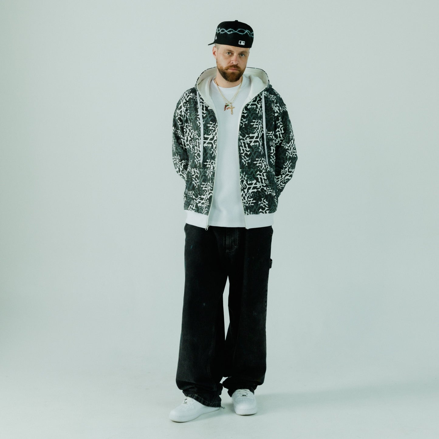 BLACK NY HOODIE