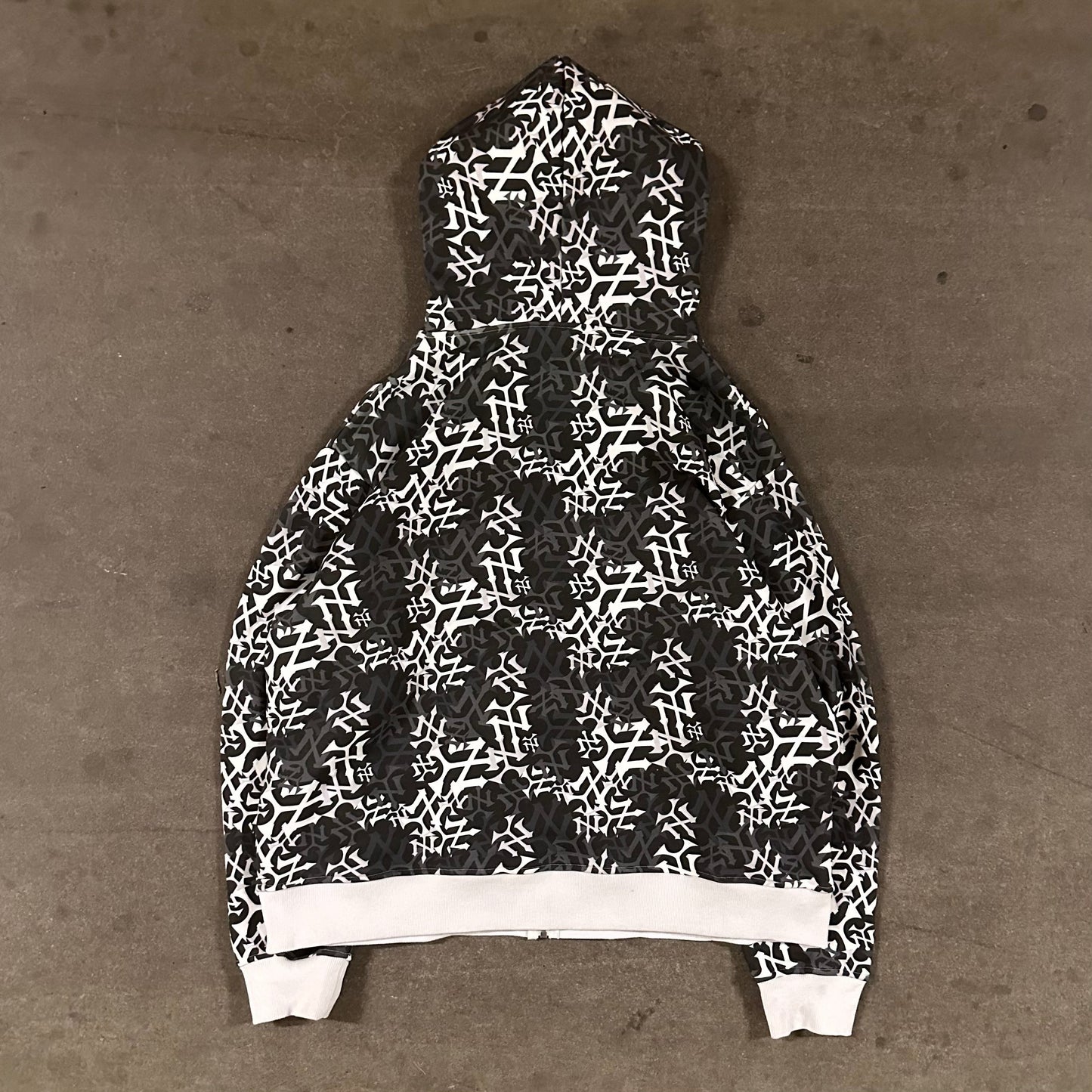 BLACK NY HOODIE